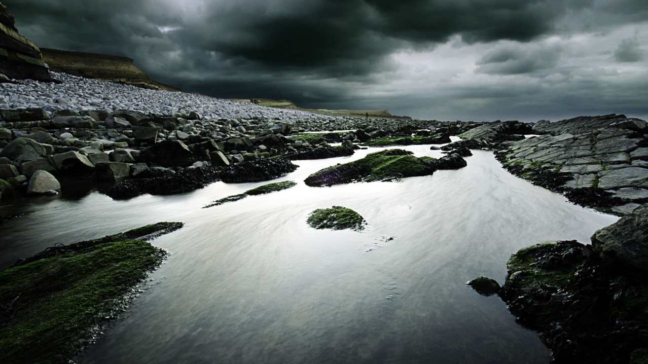 Stormy day at Kilve Beach