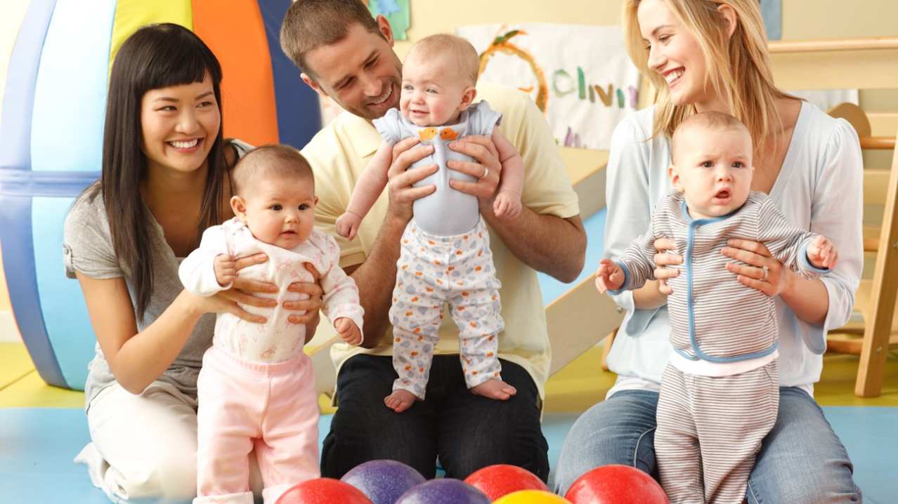 Parents with babies at Gymboree Play Sevenoaks