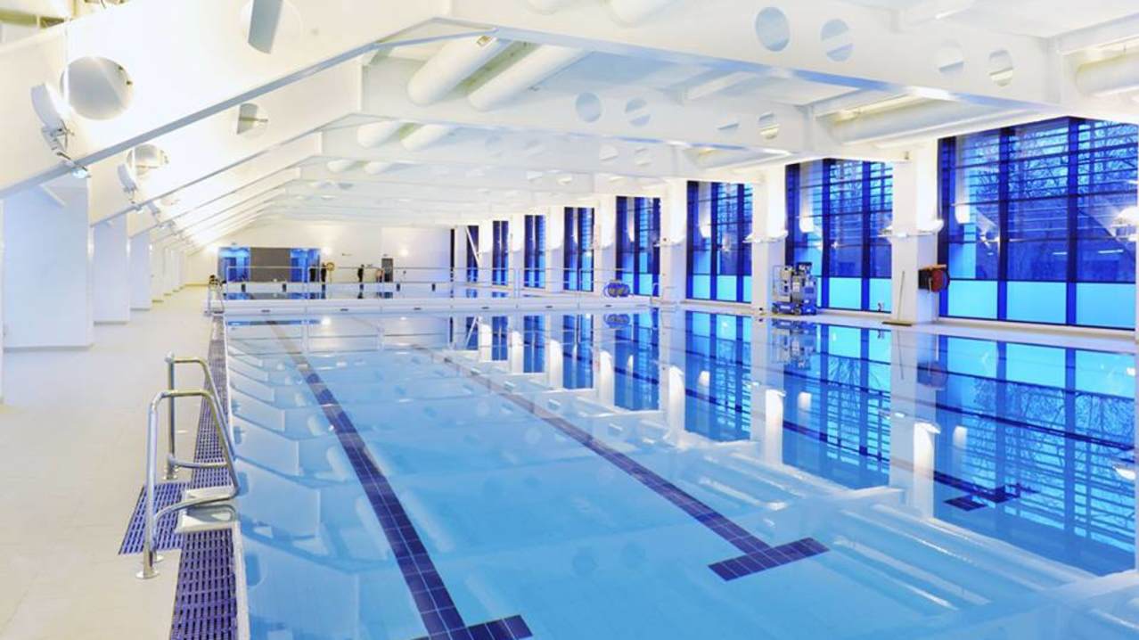 Swimming pool at Tollcross Park and Leisure Centre in Glasgow Swimming pool at Tollcross Park and Leisure Centre in Glasgow