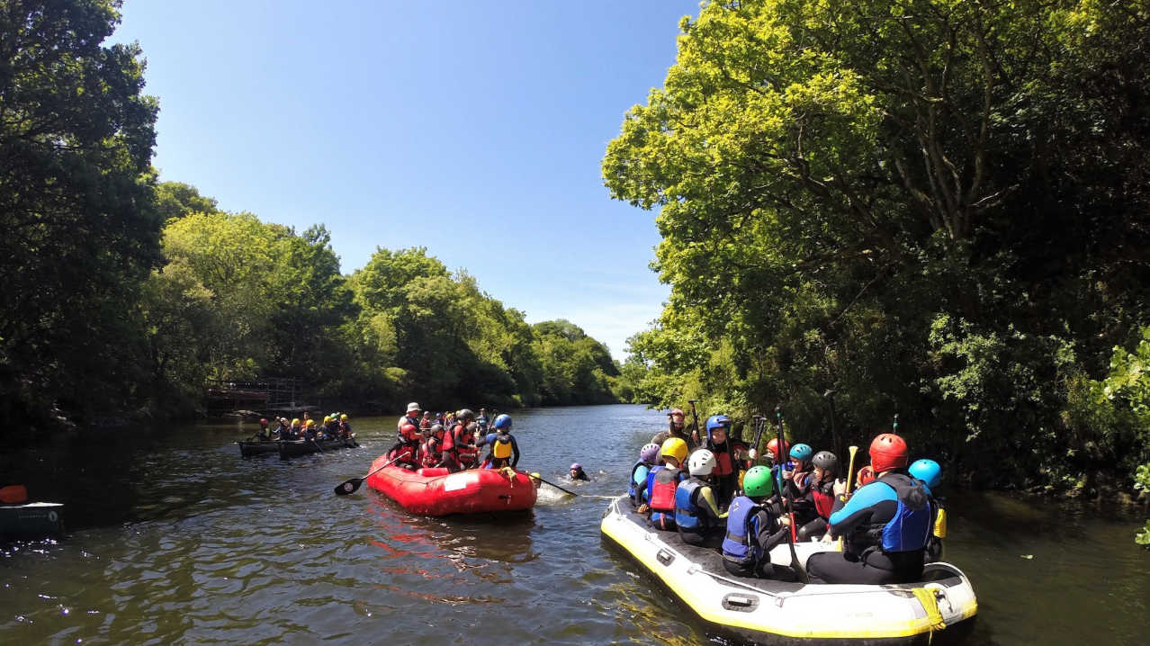 Kids go for a boat ride at Adventure Beyond Kids go for a boat ride at Adventure Beyond