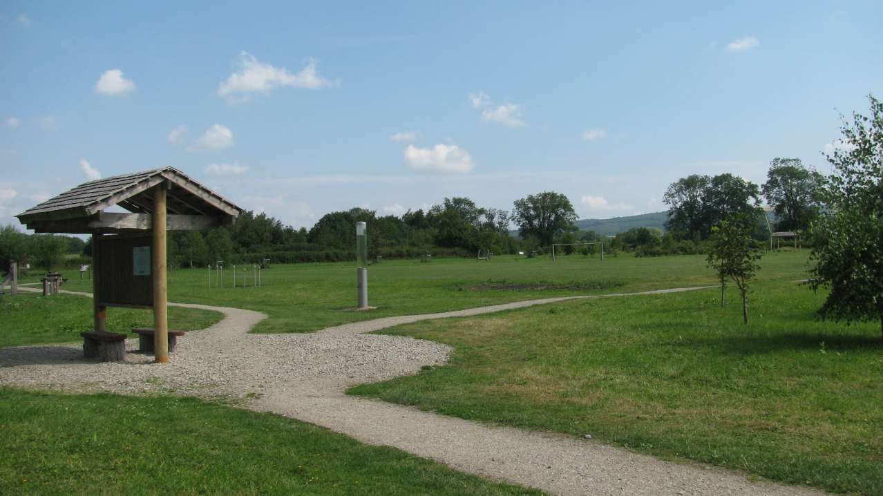 Walking path at Jubilee Park Fangfoss Walking path at Jubilee Park Fangfoss