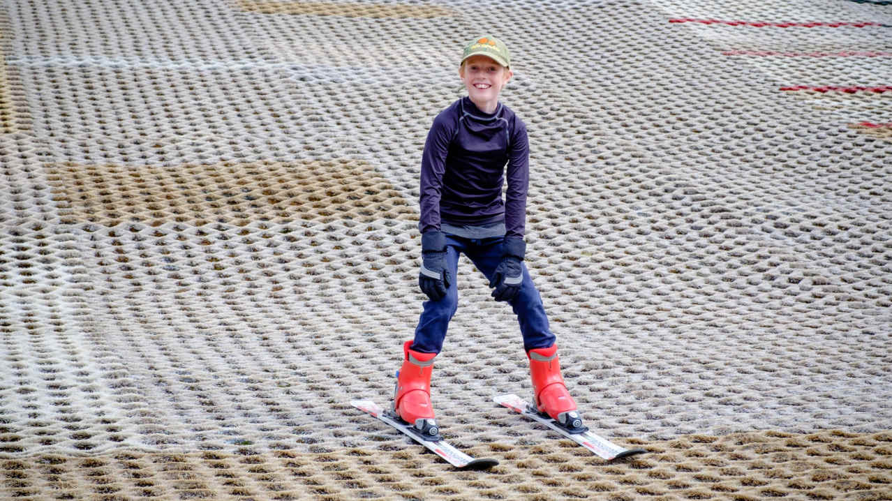 Girl skiing at Ackers Adventure in Birmingham
