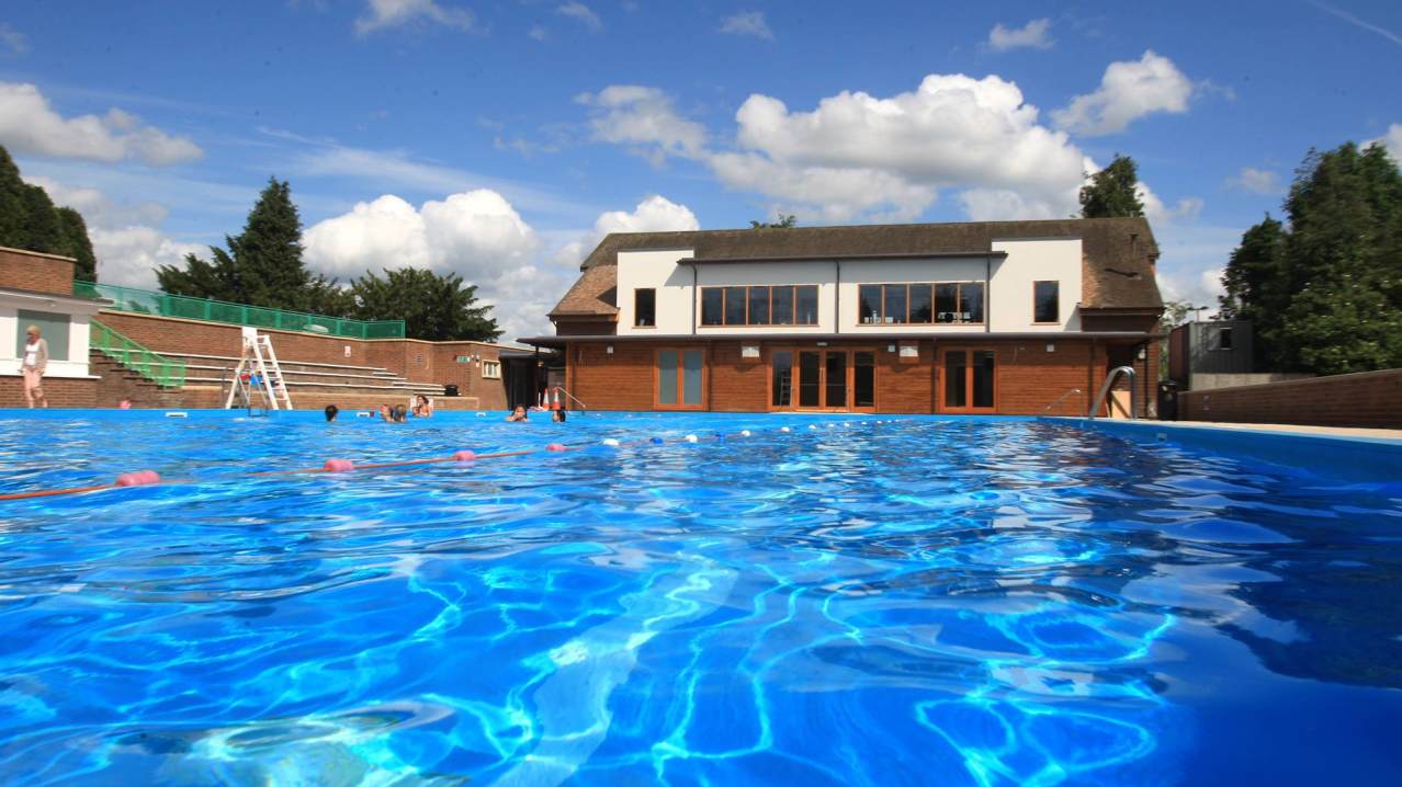Outdoor Swimming pool at Wycombe Rye Lido in High Wycombe Outdoor Swimming pool at Wycombe Rye Lido in High Wycombe