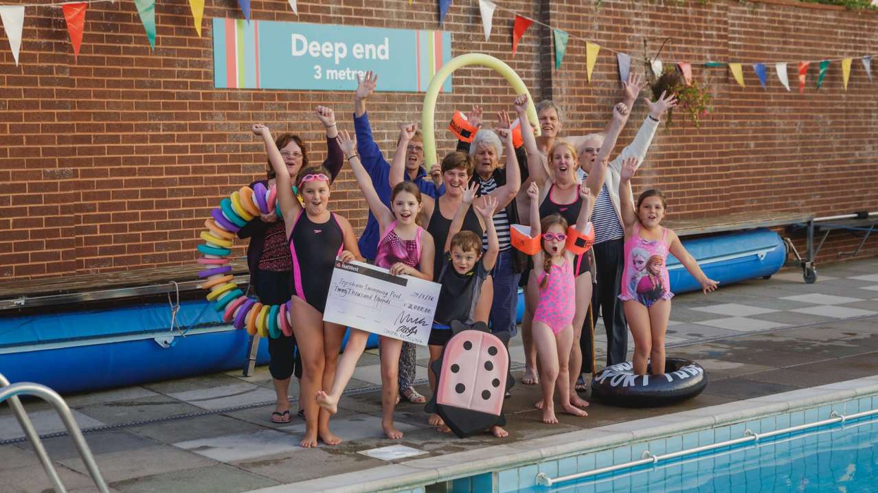 Families at Topsham Pool in Exeter Families at Topsham Pool in Exeter