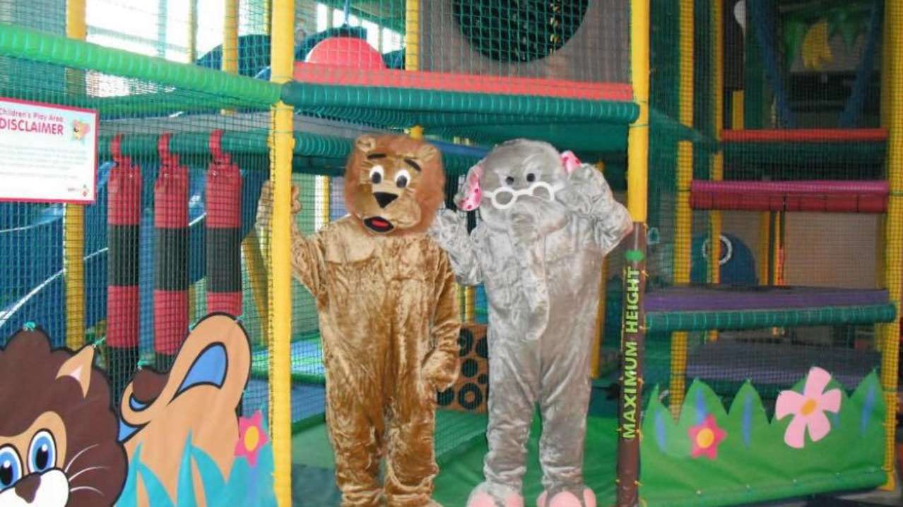 Mascots on soft play frame at Jungle Mayhem in Radcliffe Mascots on soft play frame at Jungle Mayhem in Radcliffe