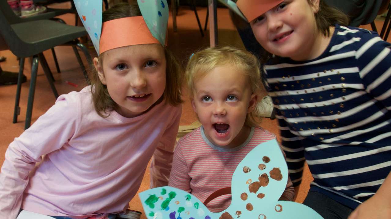 Kids make butterfly hats at Ipswich Museum Kids make butterfly hats at Ipswich Museum