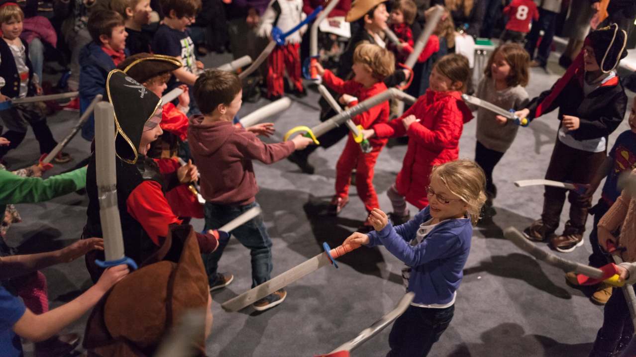 Kids sword fighting at Maritime Museum in Jersey