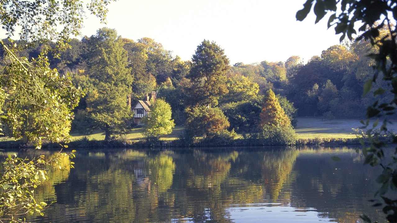 River on Thames Path National Trail in Cirencester