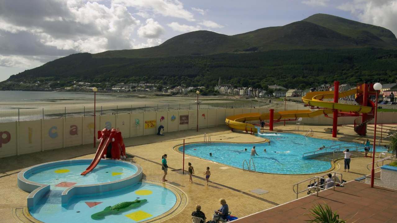 Outdoor swimming pool at Tropicana in Newcastle Outdoor swimming pool at Tropicana in Newcastle