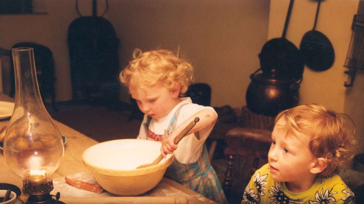 Kids in cooking class at The Judges Lodging in Presteigne Kids in cooking class at The Judges Lodging in Presteigne