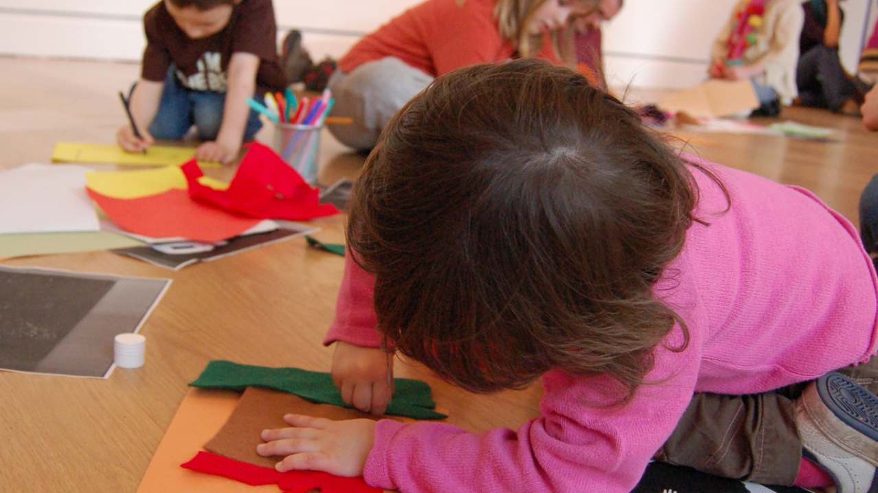 Kids doing crafts at Irish Museum Of Modern Art in Dublin Kids doing crafts at Irish Museum Of Modern Art in Dublin