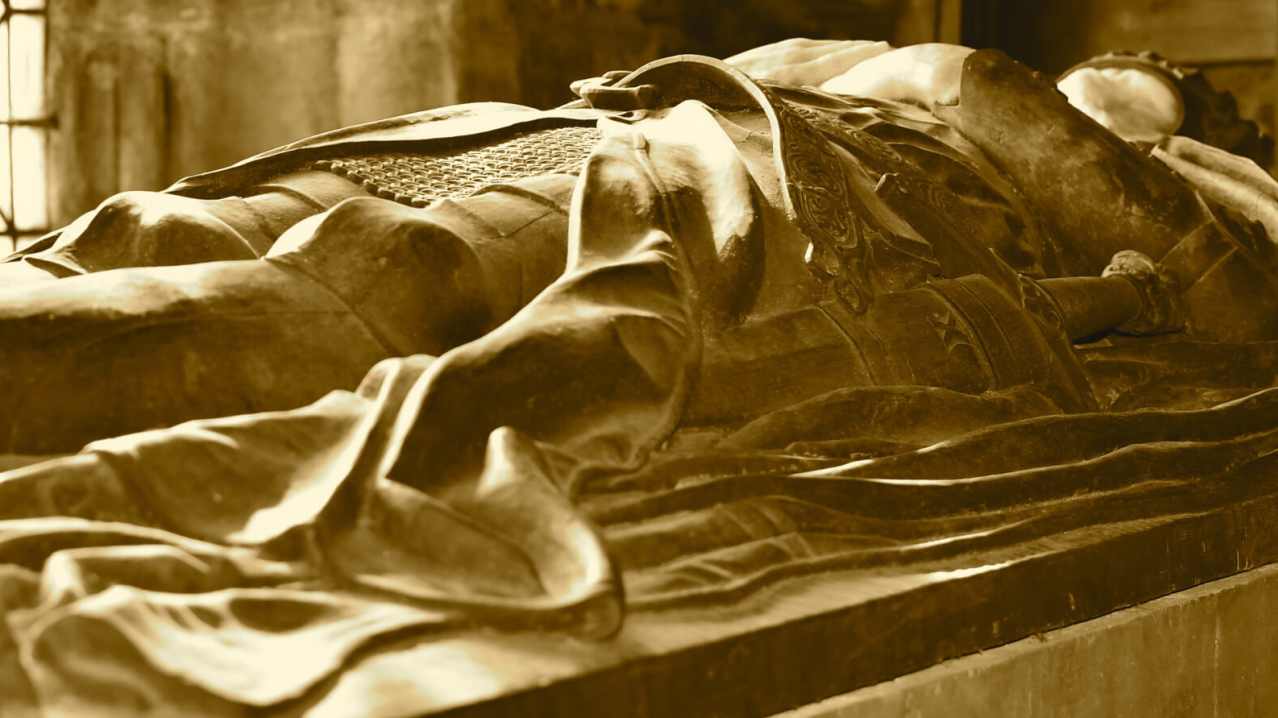 Robert the Bruce effigy at St Conan's Kirk Robert the Bruce effigy at St Conan's Kirk
