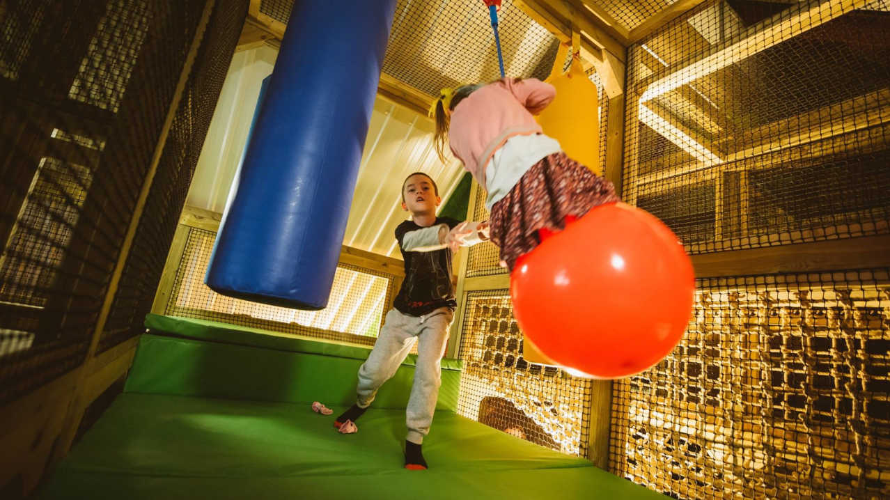 Kids playing at Cobbs Play Barn in Hungerford Kids playing at Cobbs Play Barn in Hungerford