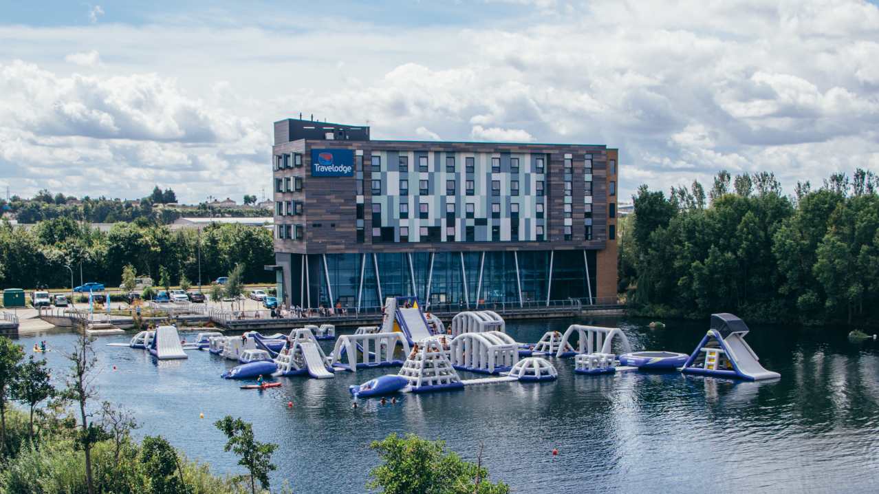 Aqua Park Lakeside - Featured Image - 3 Aqua Park Lakeside - Featured Image - 3