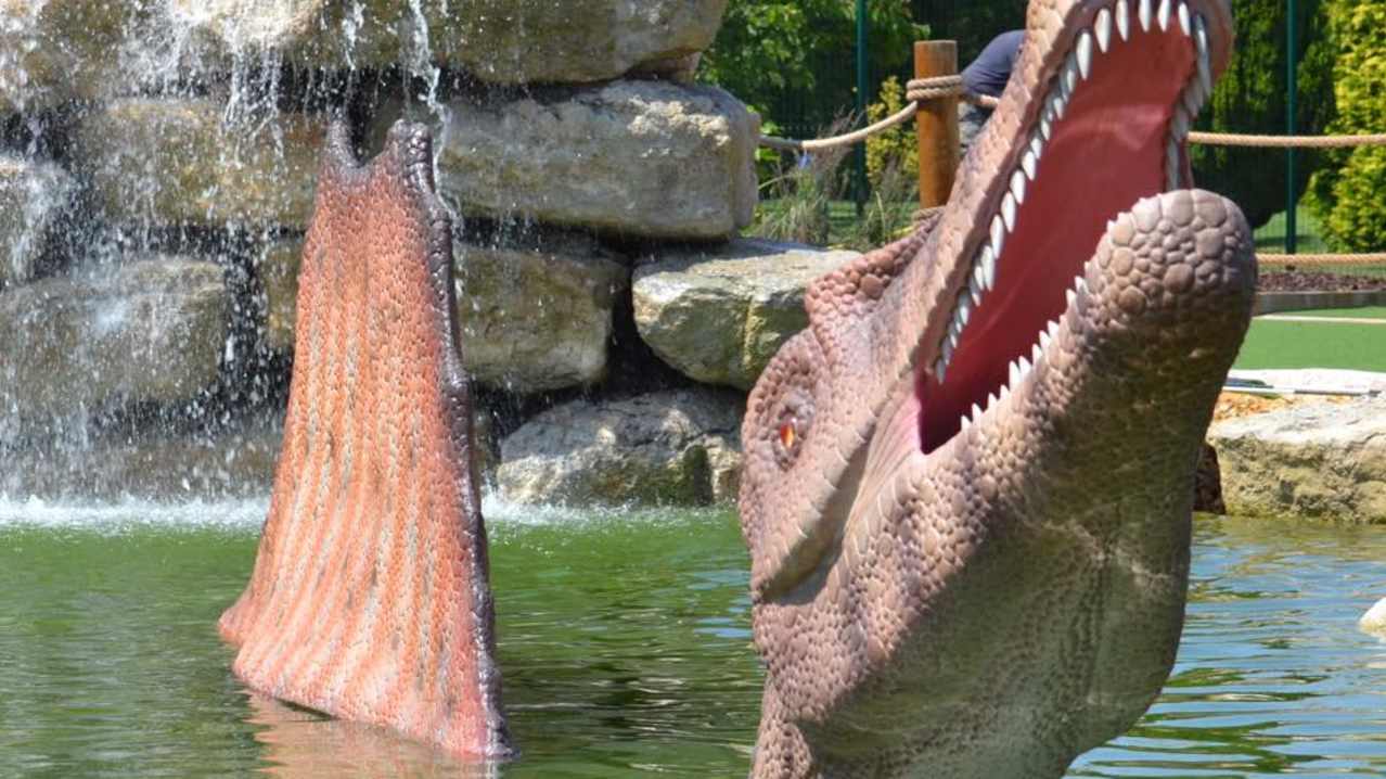 Wolves Adventure Golf - Featured Image - 3 Wolves Adventure Golf - Featured Image - 3