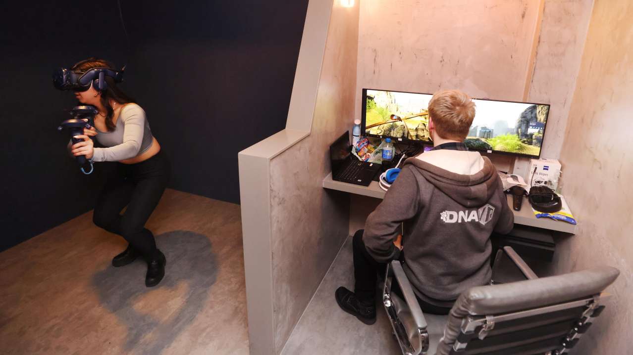 DNA VR Hammersmith Virtual Reality Arcade - Featured Image - 3 DNA VR Hammersmith Virtual Reality Arcade - Featured Image - 3