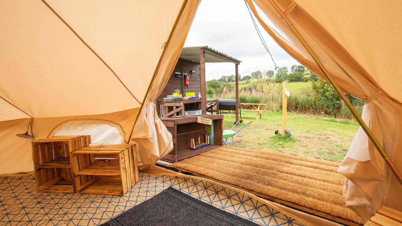 Roaches Retreat Eco Glampsite - Featured Image - 3