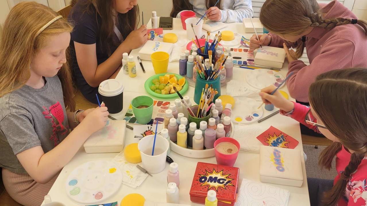 The Little Biscuit Pottery Painting Studio - Featured Image - 1 The Little Biscuit Pottery Painting Studio - Featured Image - 1