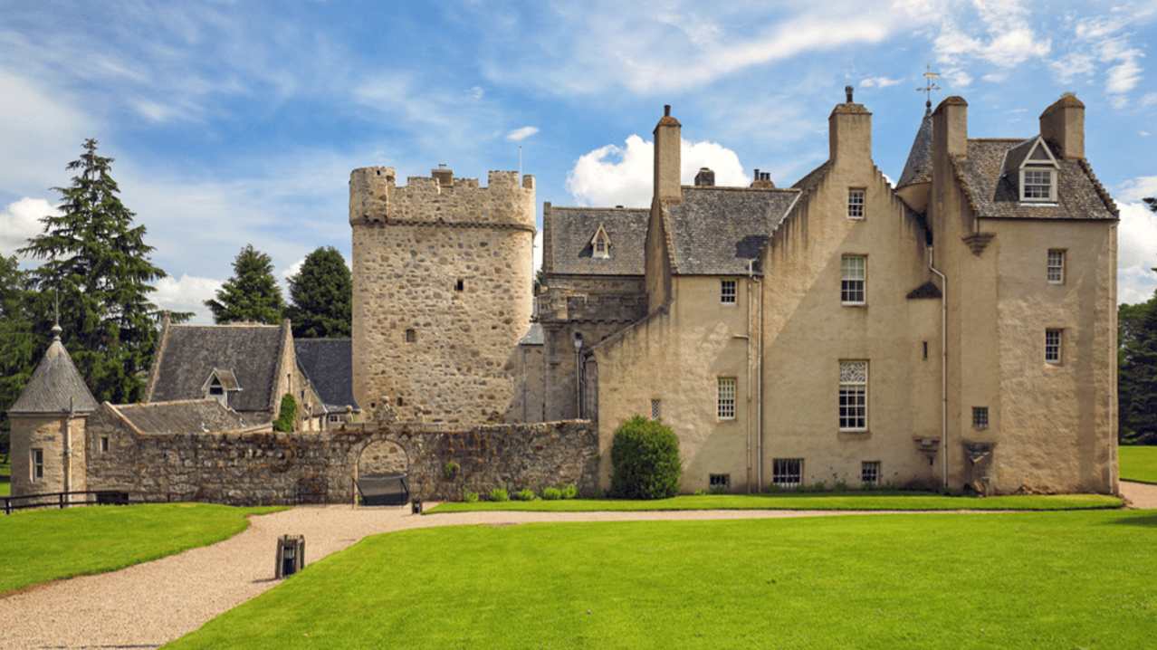 Drum Castle- Garden and Estate Aberdeen - Featured Image - 1 Drum Castle- Garden and Estate Aberdeen - Featured Image - 1