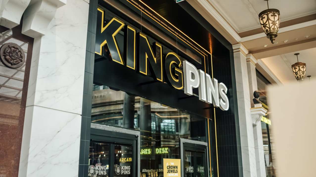 King Pins Bowling - Featured Image - 11 King Pins Bowling - Featured Image - 11