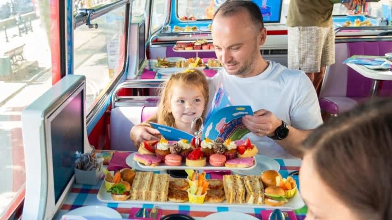 B-Bakery Peppa Pig Afternoon Tea Bus Tour - Featured Image - 3 B-Bakery Peppa Pig Afternoon Tea Bus Tour - Featured Image - 3
