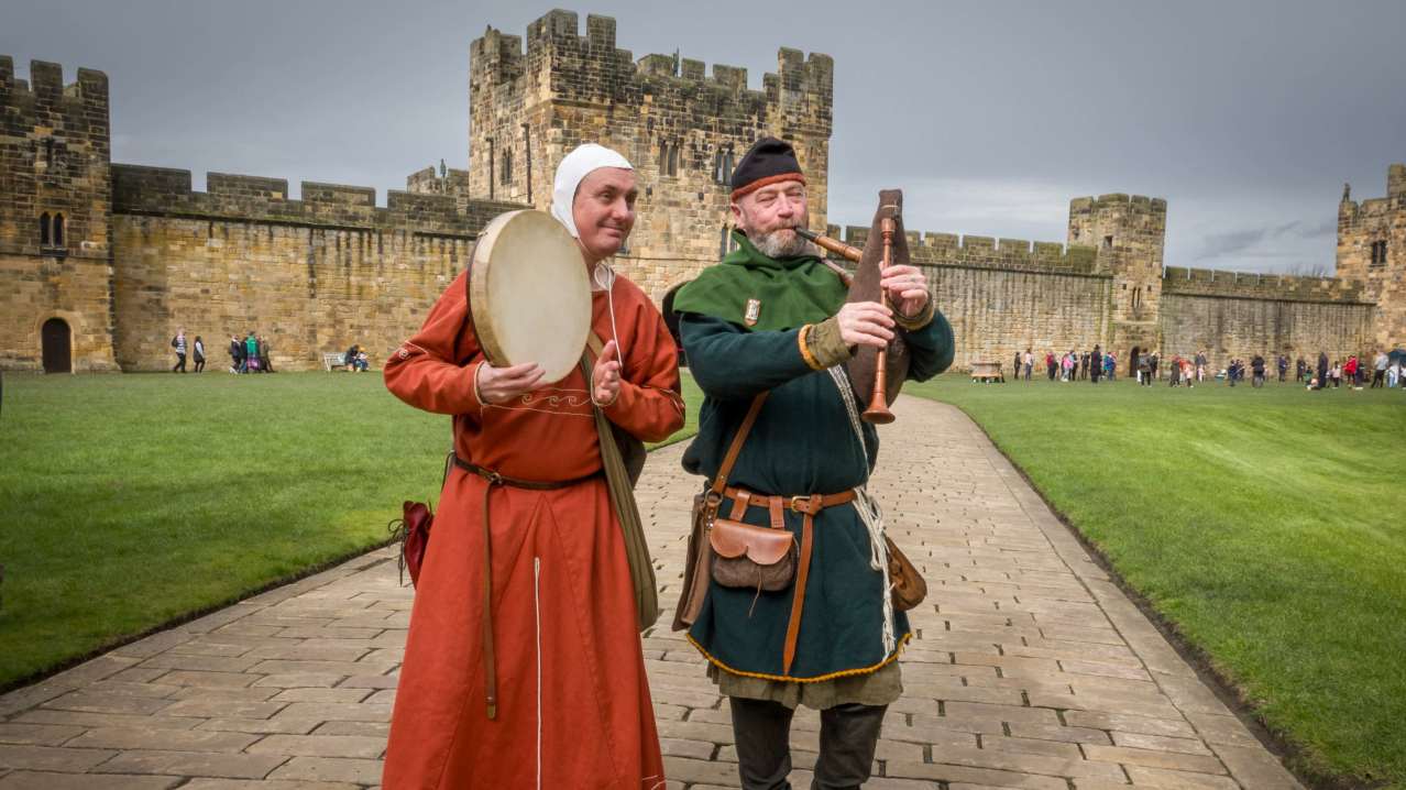 Alnwick Castle - Featured Image - 10 Alnwick Castle - Featured Image - 10