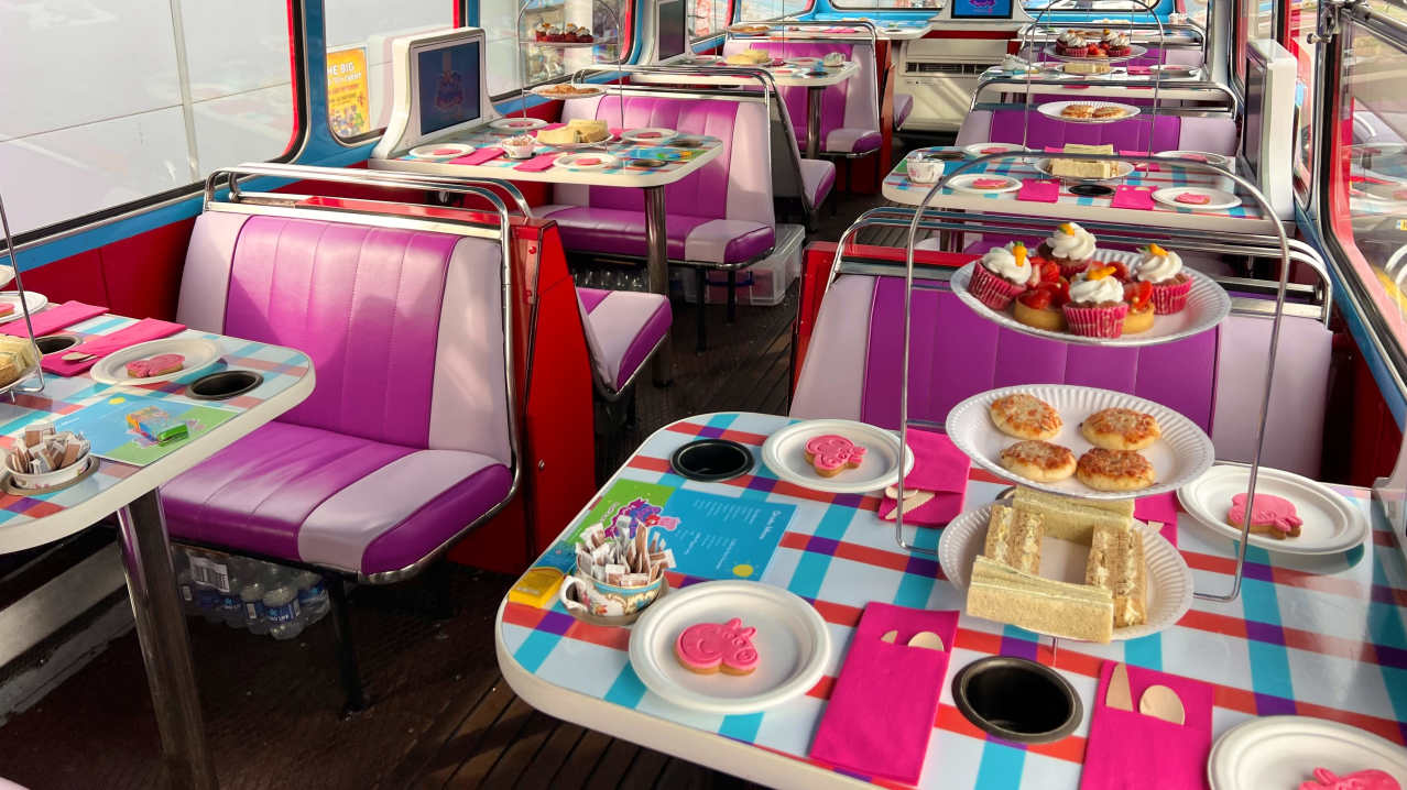 B-Bakery Peppa Pig Afternoon Tea Bus Tour - Featured Image - 7 B-Bakery Peppa Pig Afternoon Tea Bus Tour - Featured Image - 7