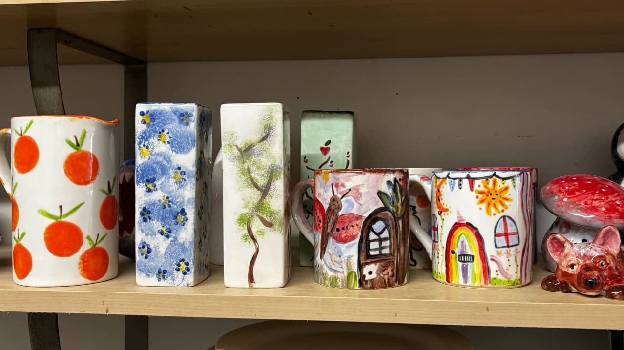 Green Frog Pottery - Featured Image - 1