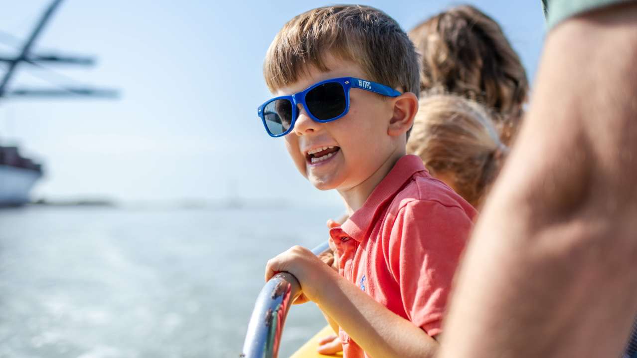 Harbour Ferry Boat Rides - Featured Image - 1