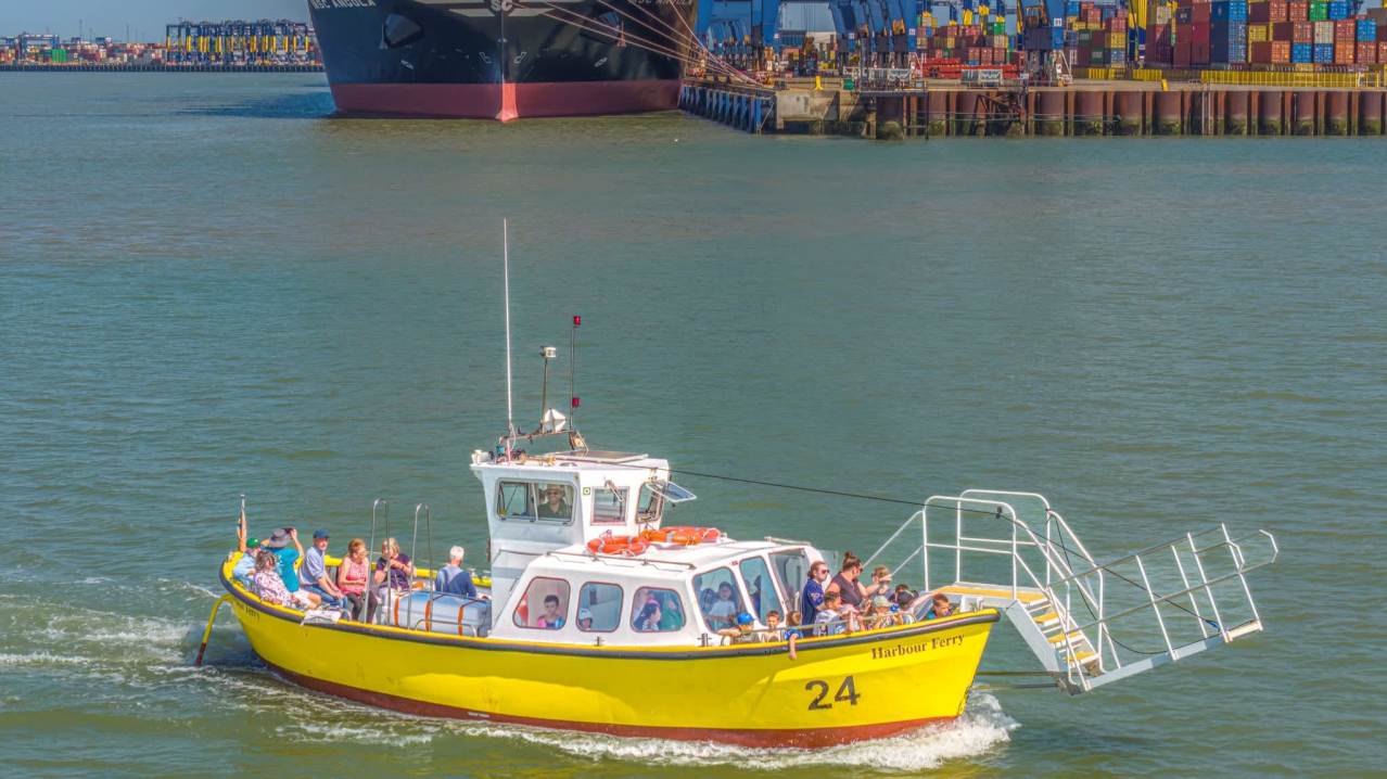 Harbour Ferry Boat Rides - Featured Image - 8