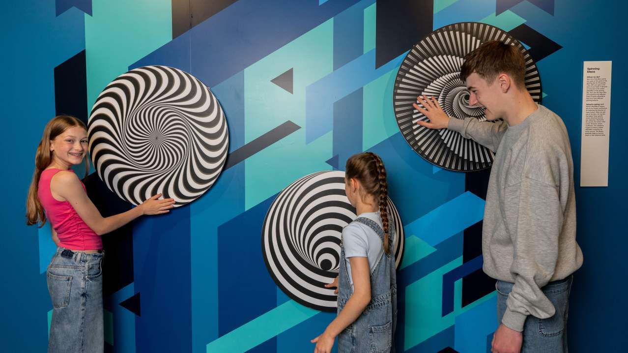 Museum of Illusions London - Featured Image - 2 Museum of Illusions London - Featured Image - 2