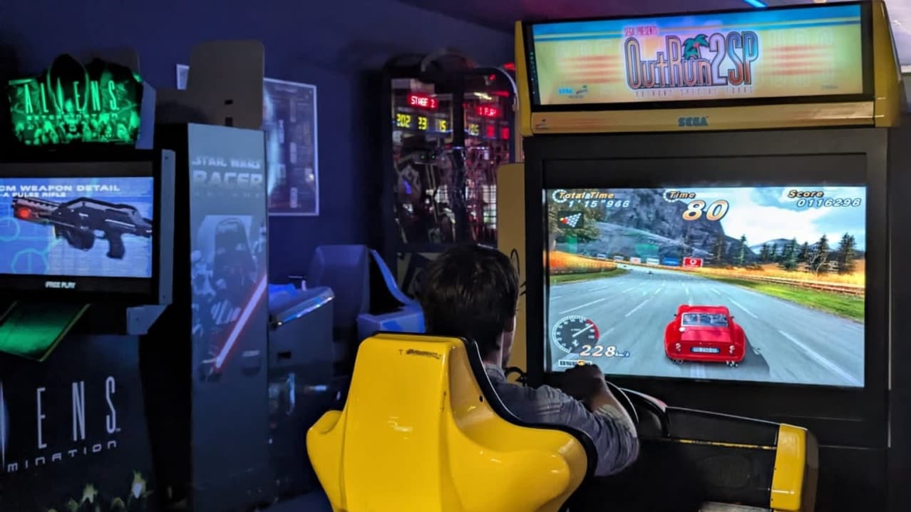 Continue Arcades Chichester - Featured Image - 4 Continue Arcades Chichester - Featured Image - 4