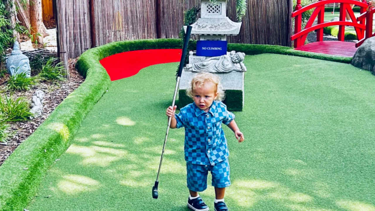 Adventure golf