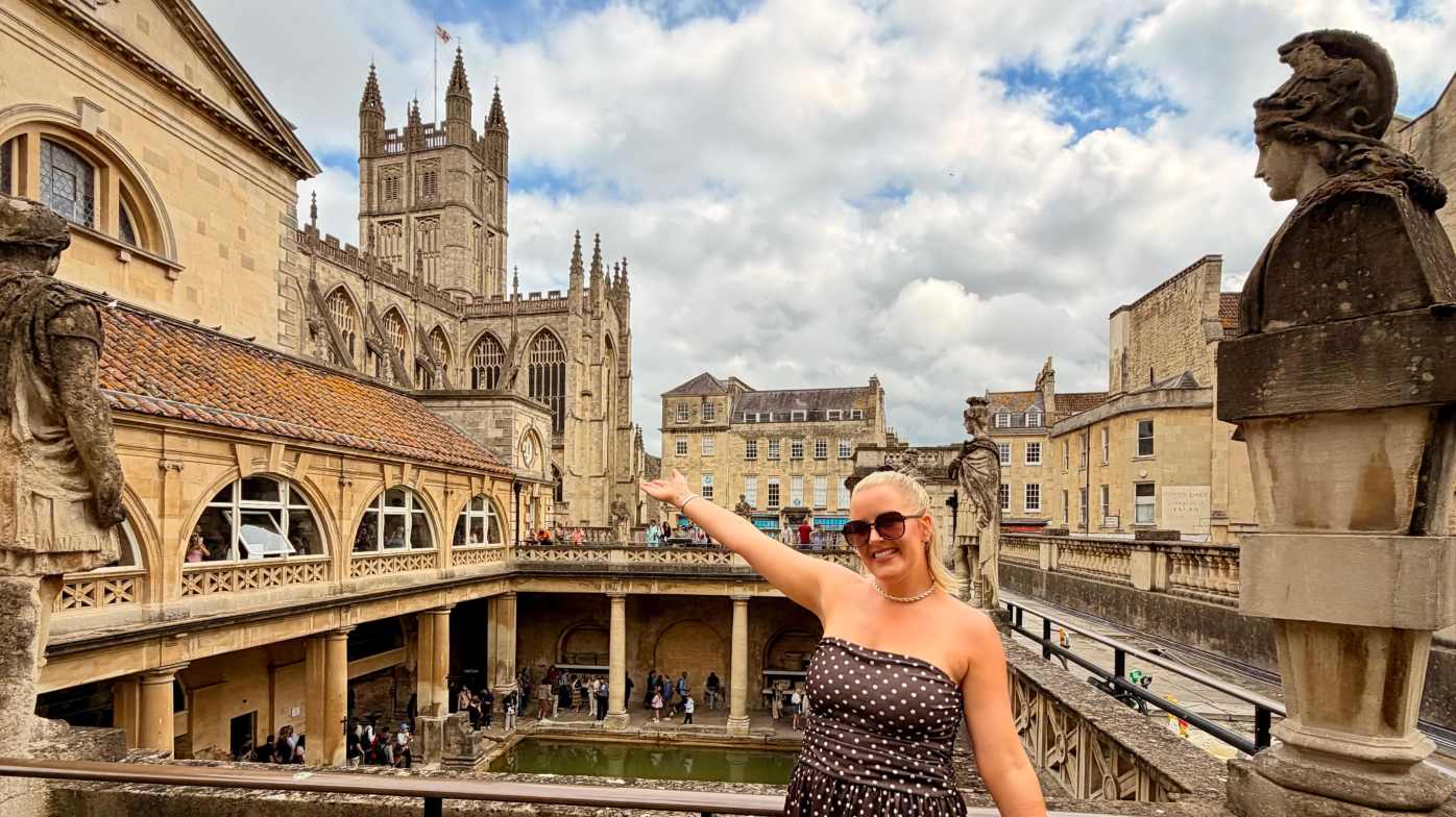 Standing between two of Bath's most iconic landmarks – the Roman Baths and the stunning Bath Abbey. A picture-perfect moment from a truly memorable weekend.