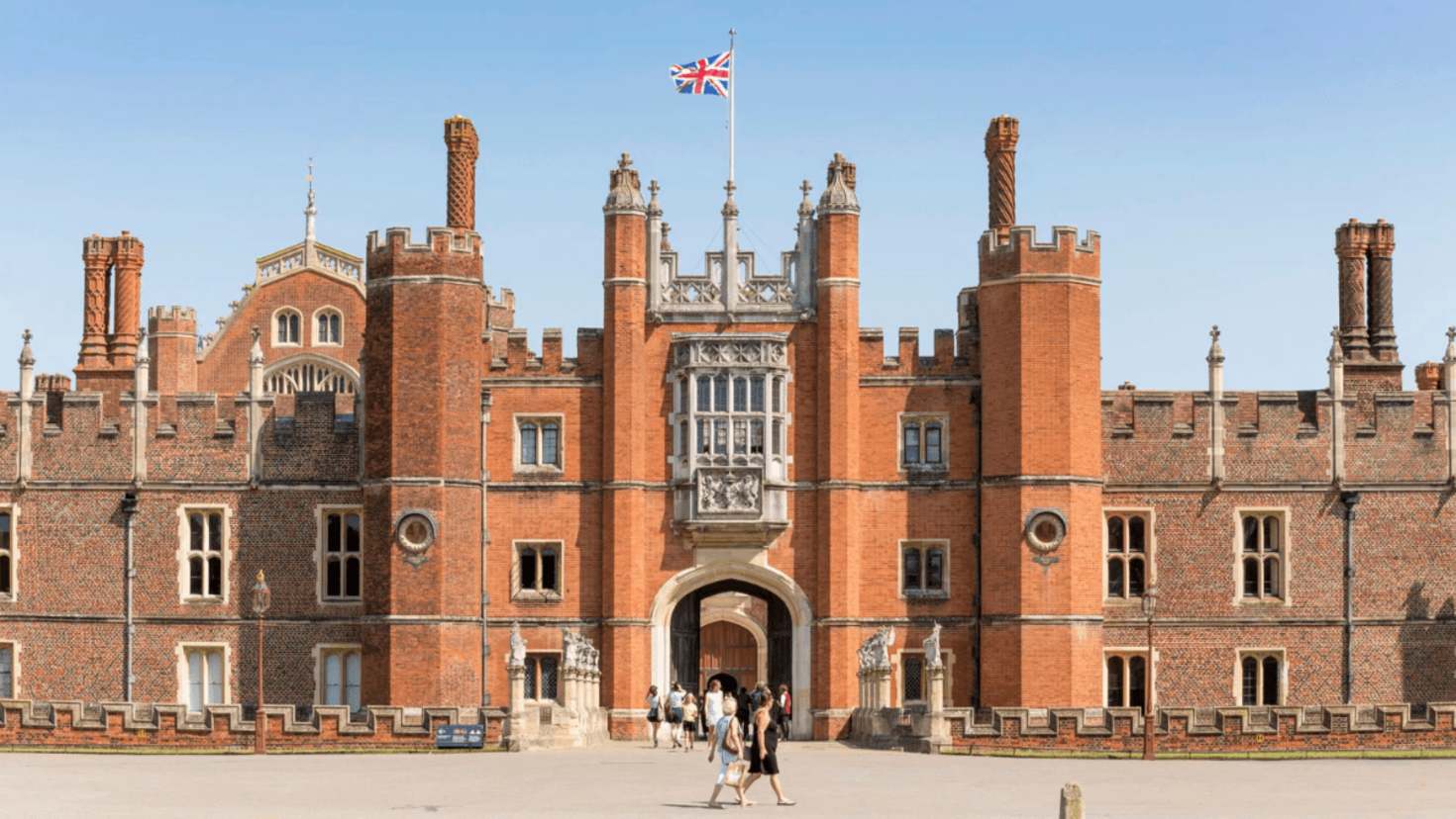 Hampton Court Palace - Featured Image - 1