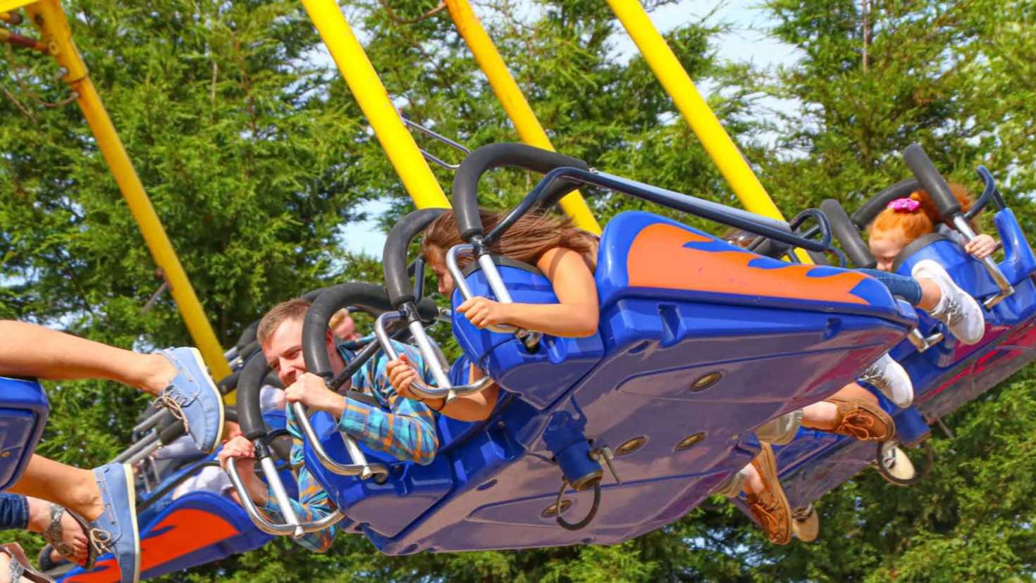 Family Theme Park Adventures - Image Family Theme Park Adventures - Image
