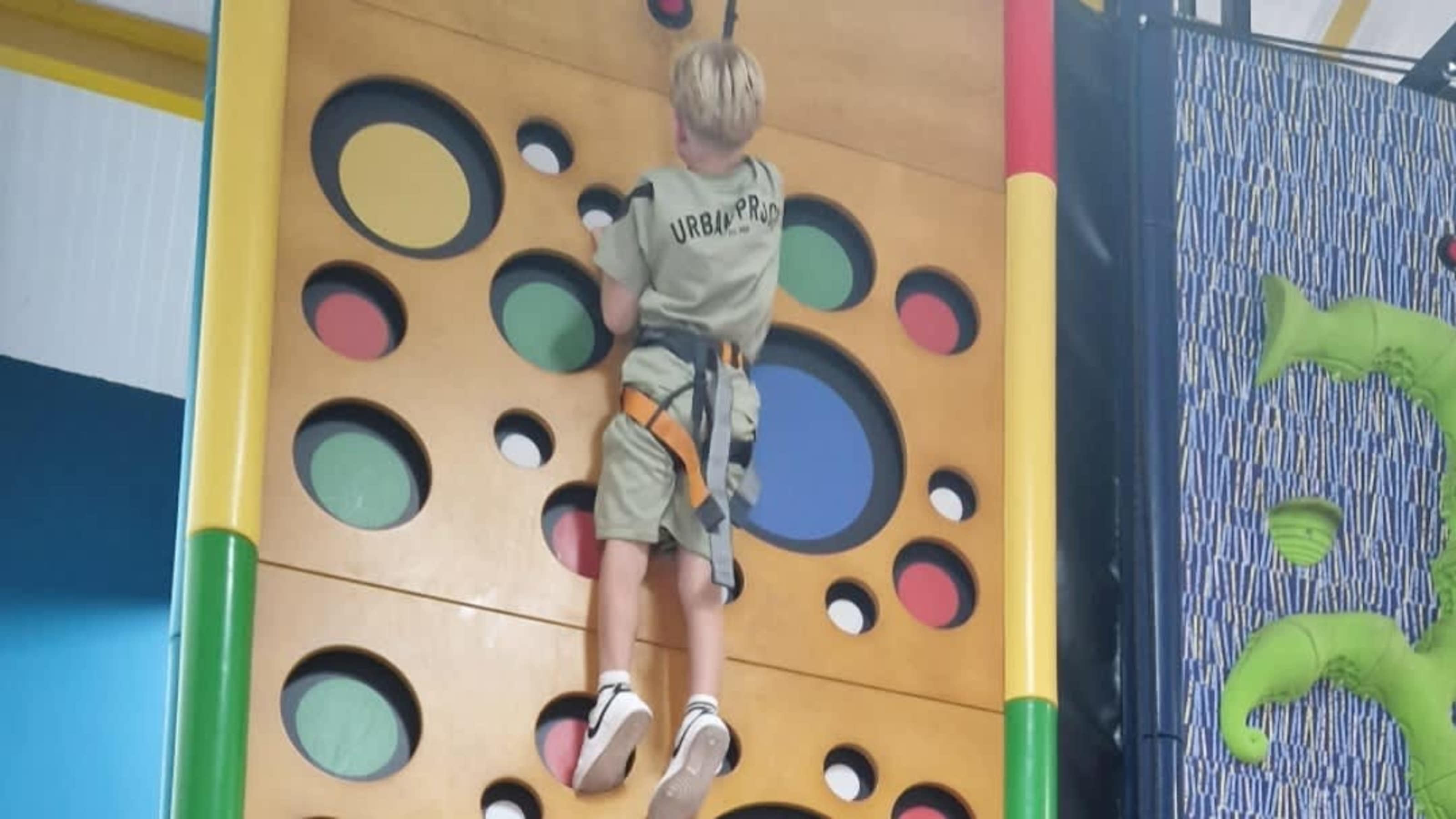 Climbing walls! Climbing walls!