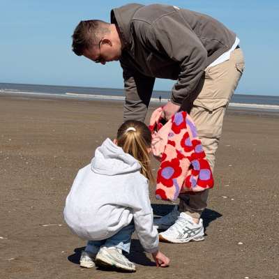 Finding seashells Finding seashells