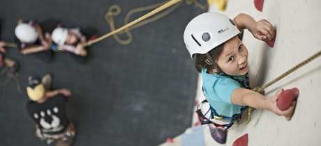 White Spider Climbing - Featured Image - 2