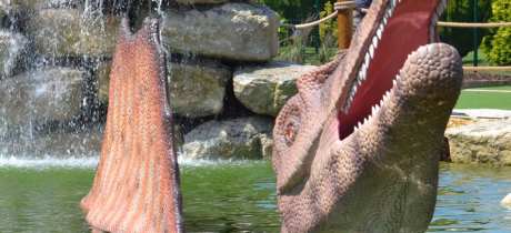Wolves Adventure Golf - Featured Image - 3