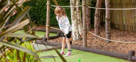 Dino Golf, Spalding - Featured Image - 3