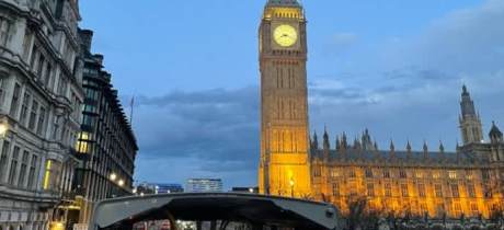 Taylor Swift Singalong Open Top London By Night Bus Tour - Featured Image - 3