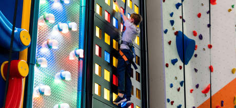 Clip 'n Climb at The O2 - Featured Image - 3