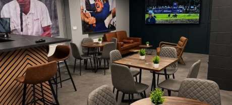 SmackShot Indoor Golf - Featured Image - 2