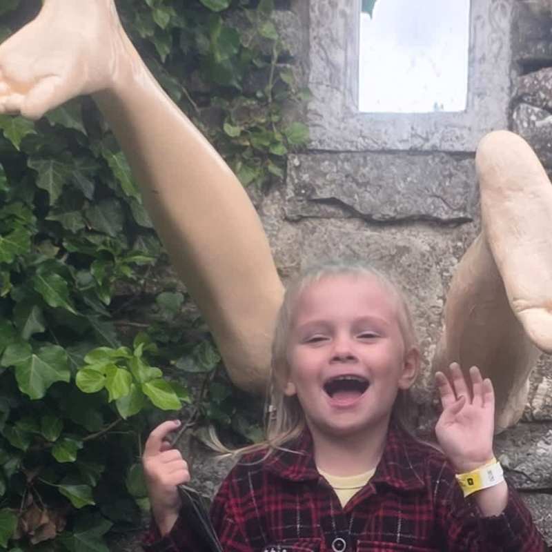 Feet's gonna get ya