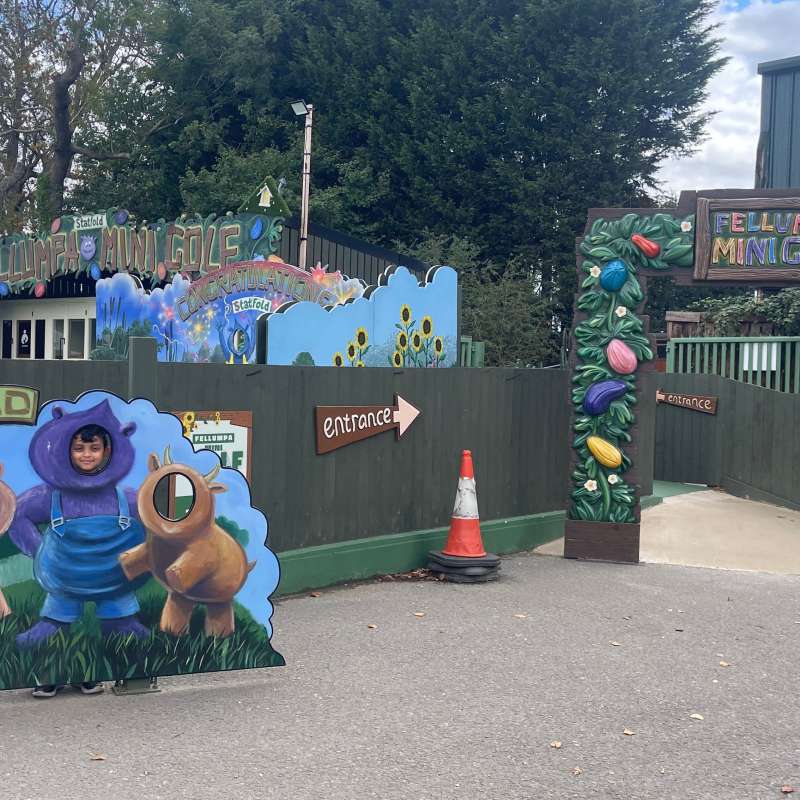 Fellumpa Mini Golf - located near the main entrance