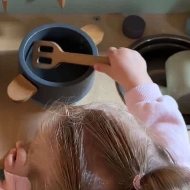 Play kitchen.