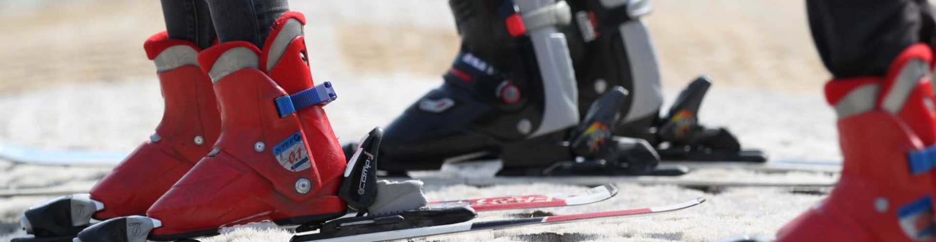 £15 off private family ski sessions at Ackers Adventure! background