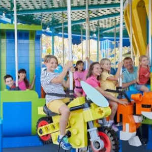 More than 30 rides and attractions