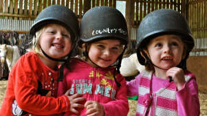 Girls at Country Treks Equestrian Centre in Kiddermister
